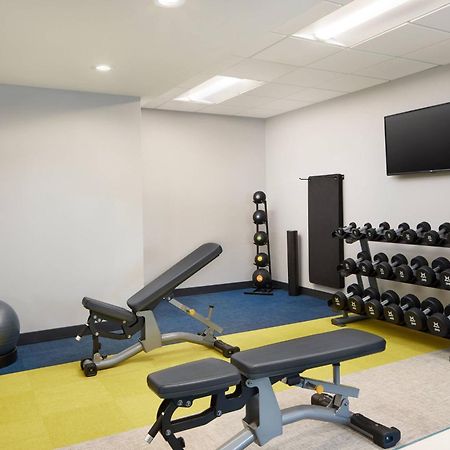 Towneplace Suites By Marriott Tampa Casino Area Orient Park Экстерьер фото