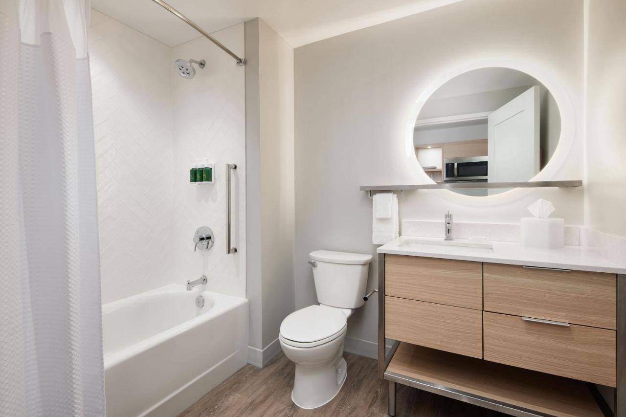Towneplace Suites By Marriott Tampa Casino Area Orient Park Экстерьер фото