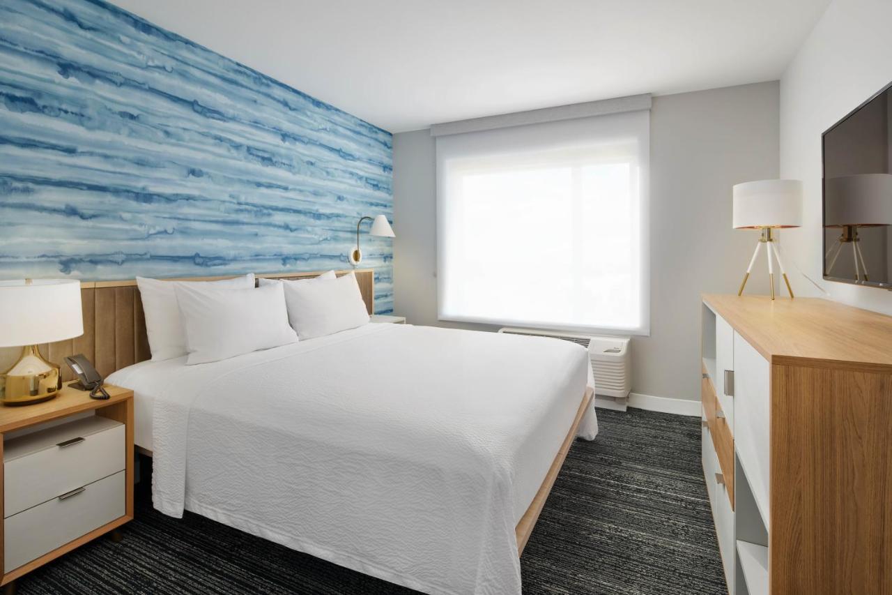 Towneplace Suites By Marriott Tampa Casino Area Orient Park Экстерьер фото