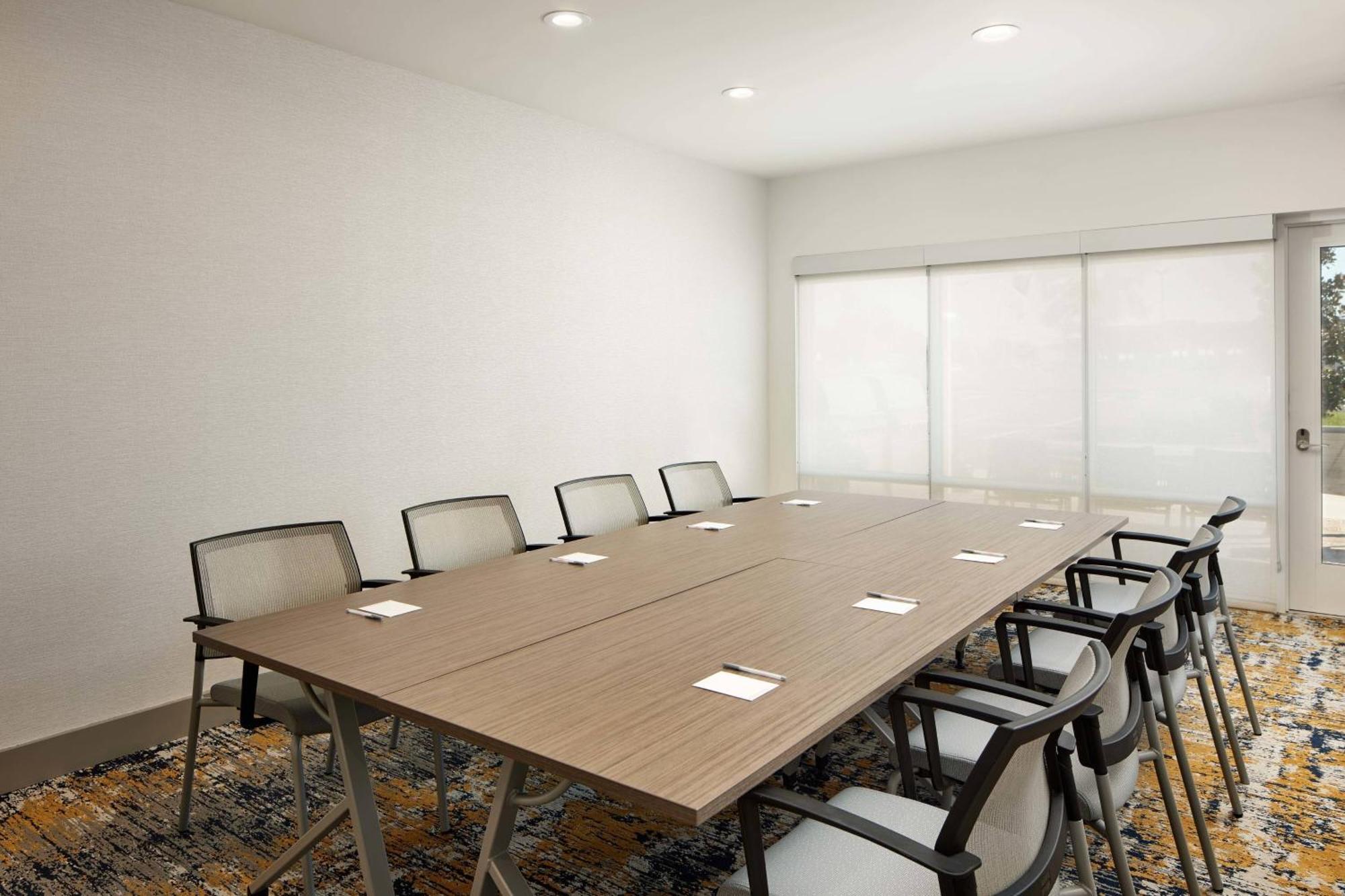 Towneplace Suites By Marriott Tampa Casino Area Orient Park Экстерьер фото
