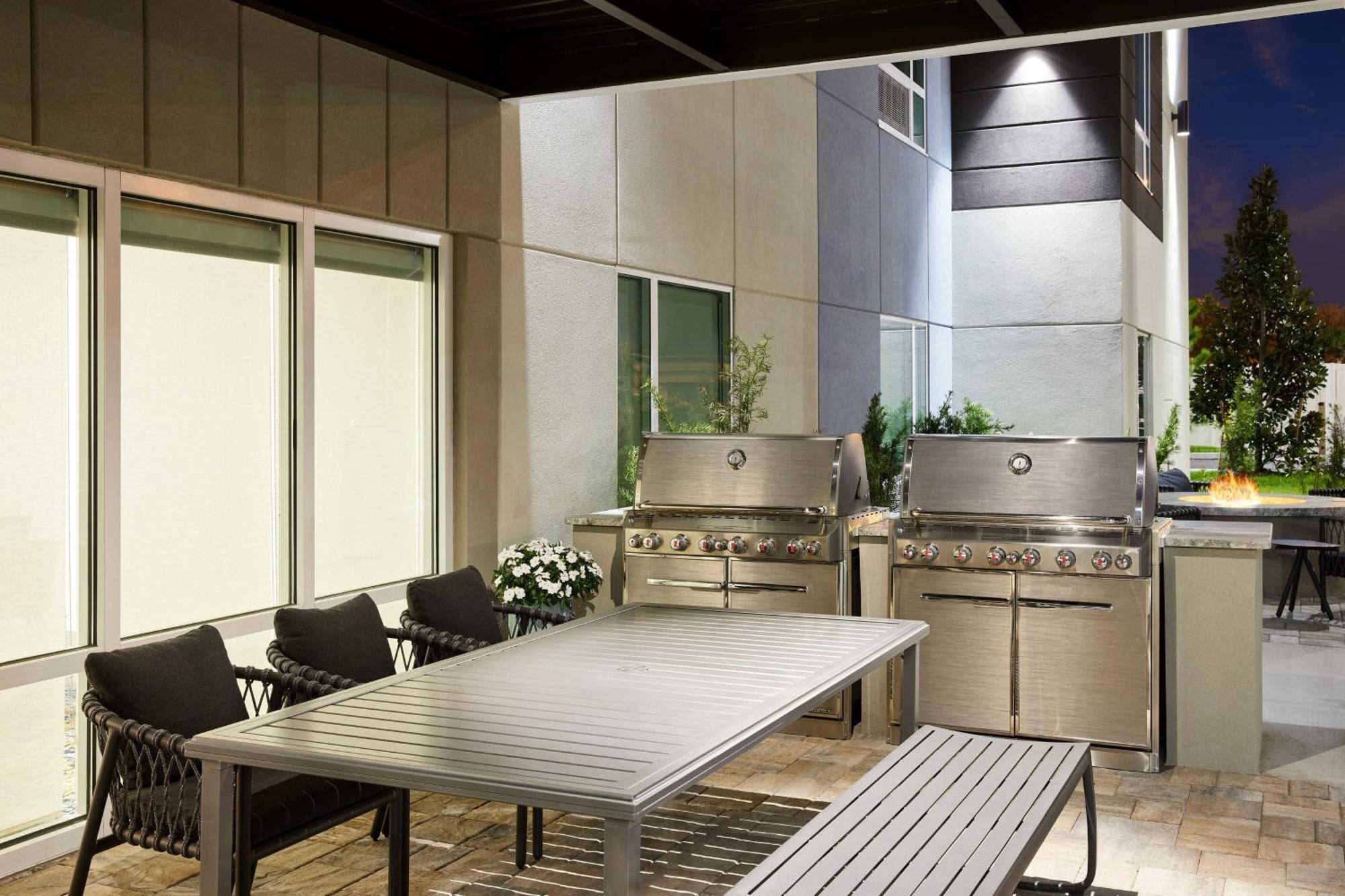 Towneplace Suites By Marriott Tampa Casino Area Orient Park Экстерьер фото